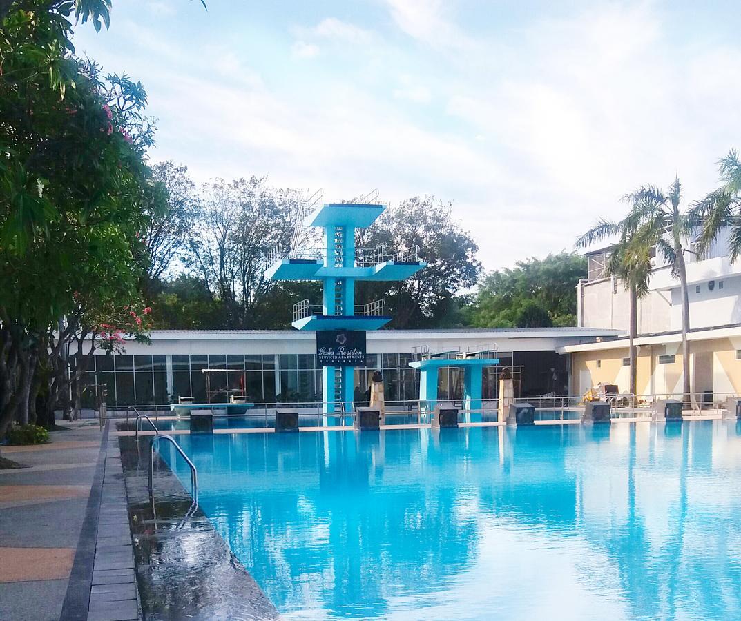 Whiz Prime Hotel Darmo Harapan สุราบายา ภายนอก รูปภาพ